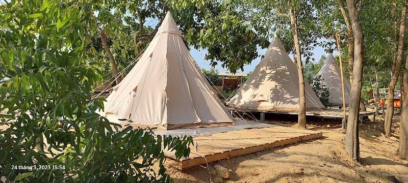 Toàn cảnh Khẽ Chạm Camp Art