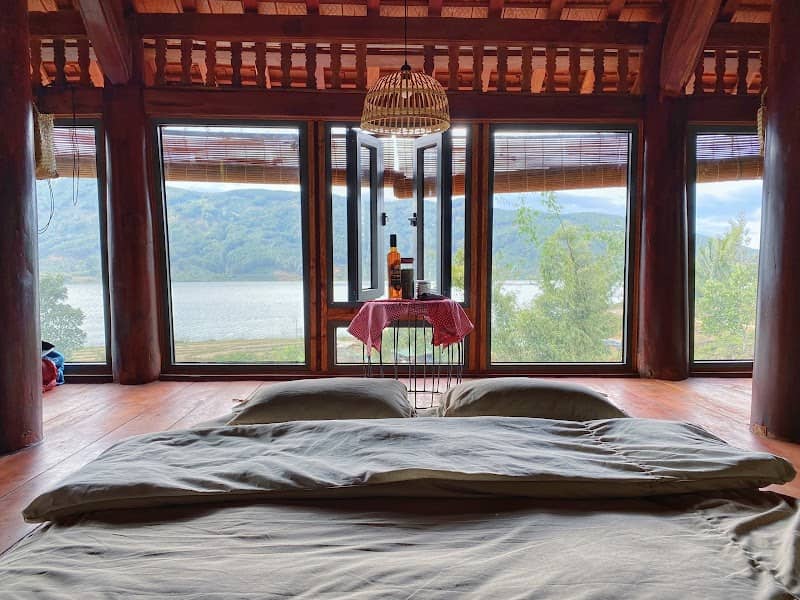 Kala Village - Khung cảnh hồ Kala