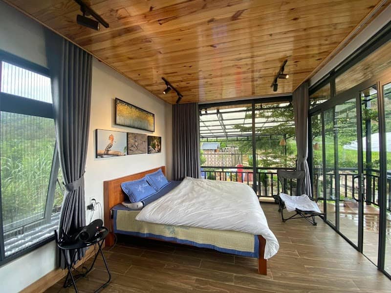 View hồ Đam Ri tại Sư Mẫu Camping