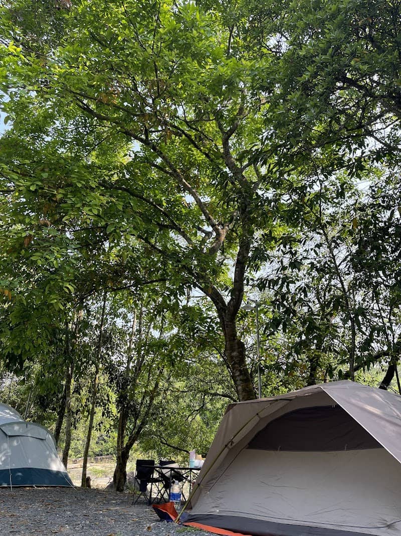 Khu vực suối tại Thanh Vân Camp Site