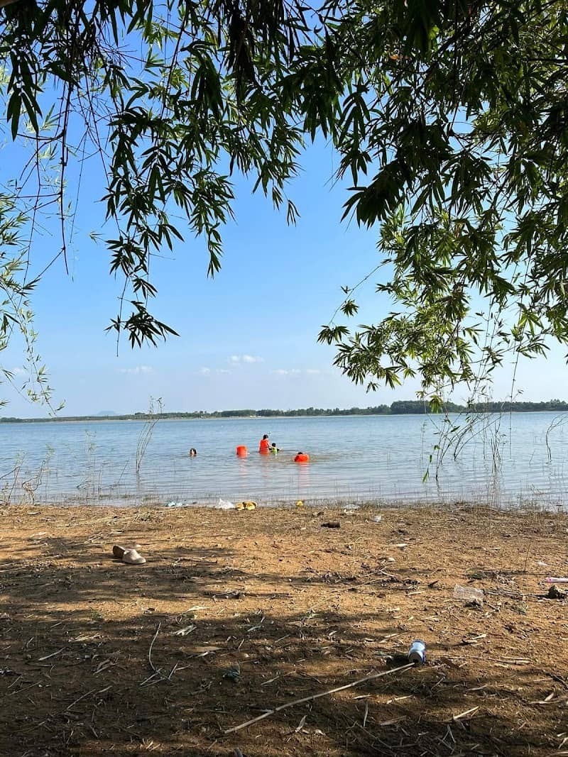 An Bình Camping - Hoạt động chèo SUP