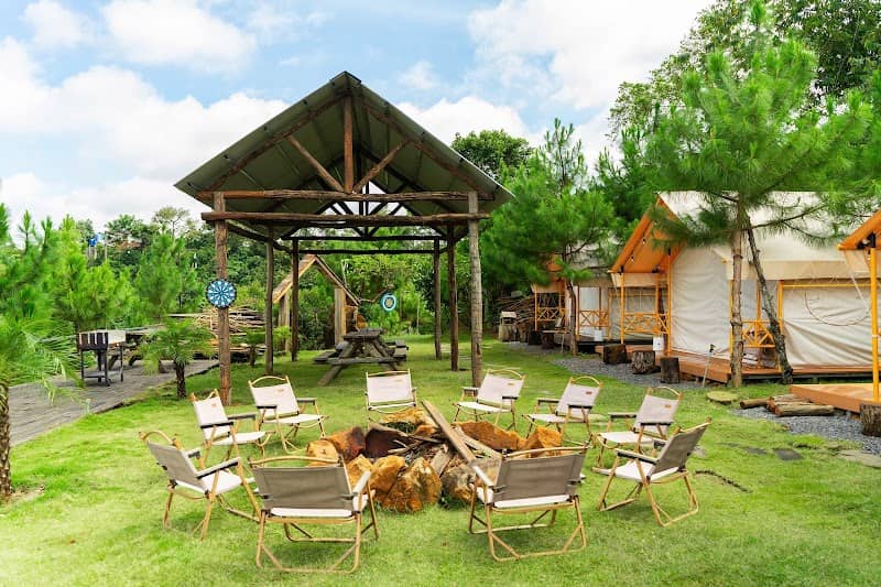 Bên trong lều glamping tại Nhiên Glamping
