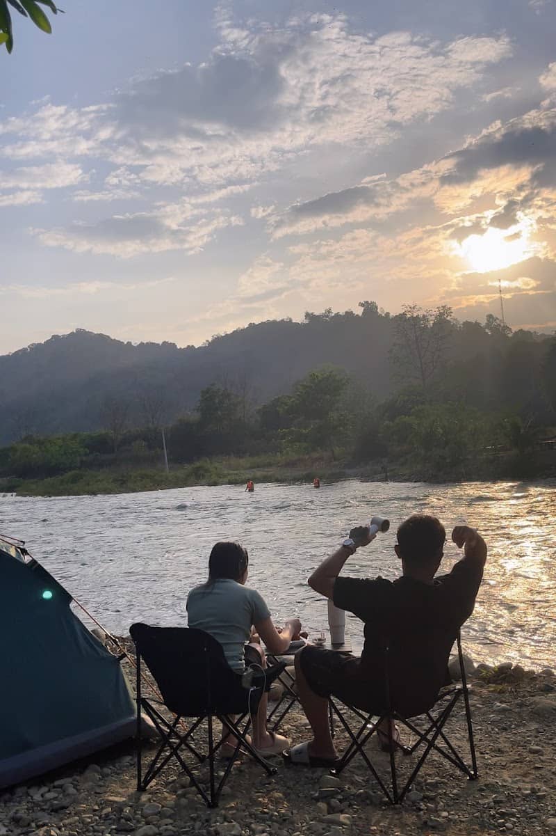 View cắm trại đẹp tại Dân Hy