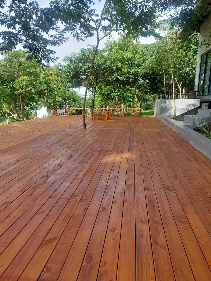 Avocado Yoga Retreat & Garden