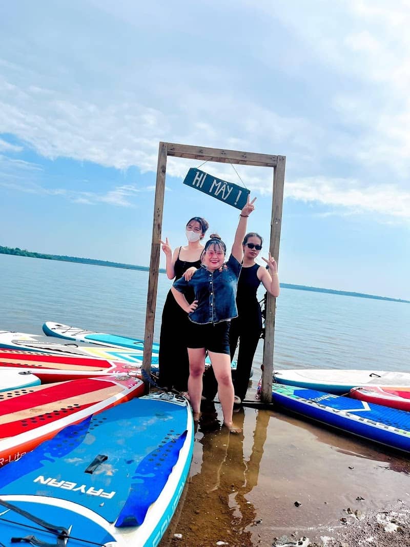 Cắm trại qua đêm tại Mây Camping